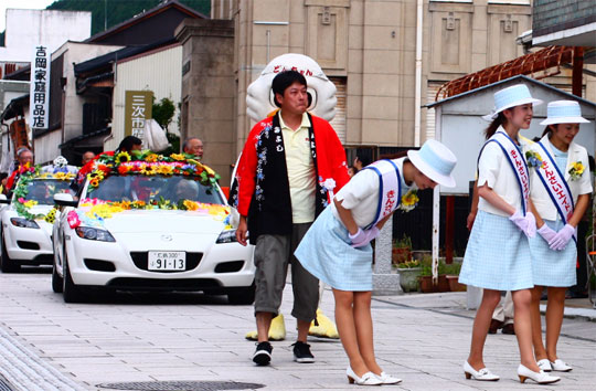 2013_02.jpg(69430 byte)