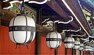 回廊の灯篭