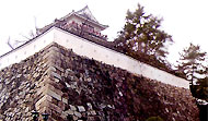 北野天満宮 回廊とウメ