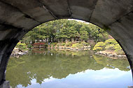 橋下の景色